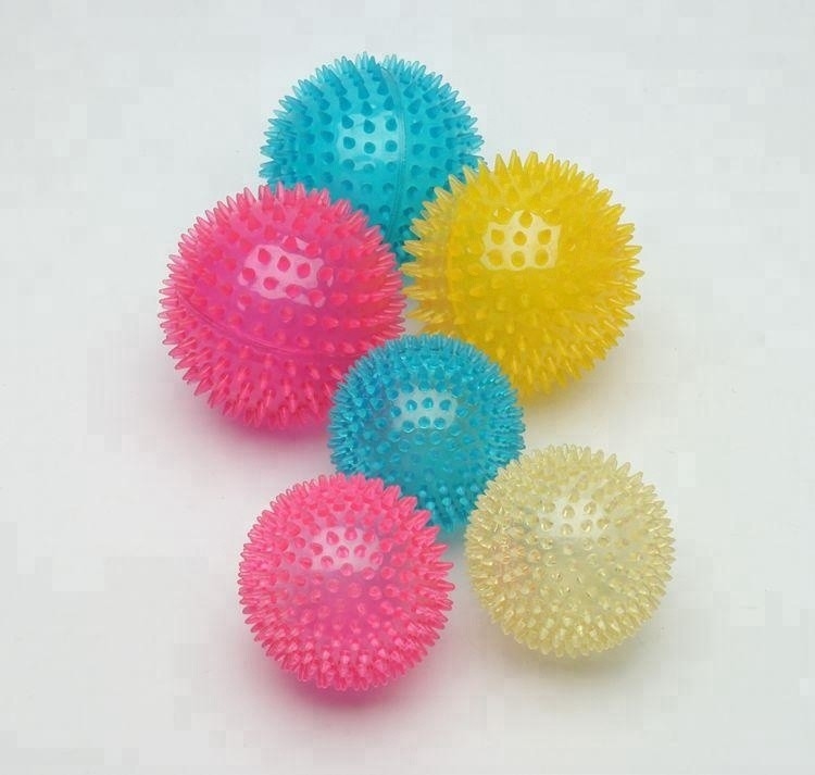 Safety Unbreakable Squeaky Spike Ball Toys / High Strength TPR Jumping Ball